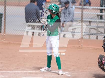 Thumbnail 3 in Miami vs. Ganado photogallery.