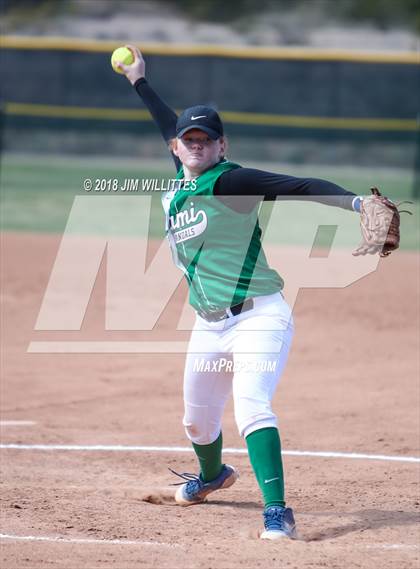 Thumbnail 2 in Miami vs. Ganado photogallery.