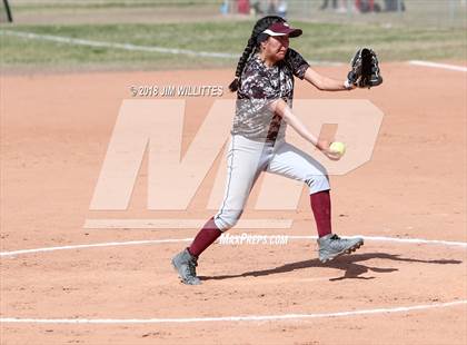 Thumbnail 3 in Miami vs. Ganado photogallery.