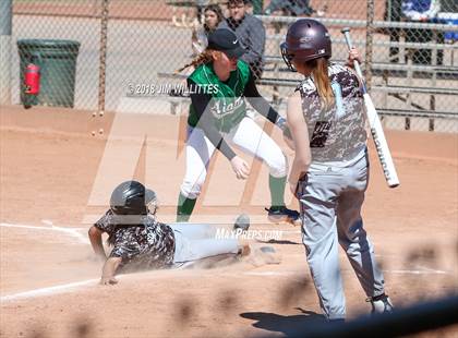 Thumbnail 2 in Miami vs. Ganado photogallery.