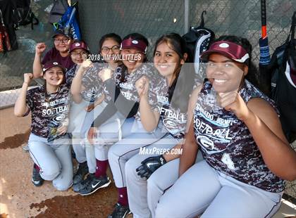 Thumbnail 1 in Miami vs. Ganado photogallery.