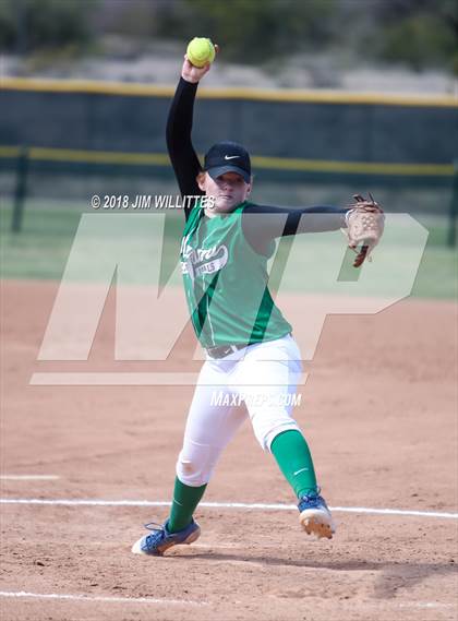 Thumbnail 1 in Miami vs. Ganado photogallery.