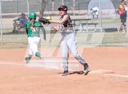 Thumbnail 1 in Miami vs. Ganado photogallery.