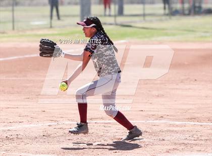 Thumbnail 3 in Miami vs. Ganado photogallery.