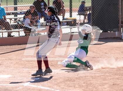 Thumbnail 3 in Miami vs. Ganado photogallery.