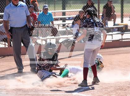 Thumbnail 3 in Miami vs. Ganado photogallery.