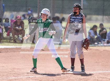 Thumbnail 2 in Miami vs. Ganado photogallery.