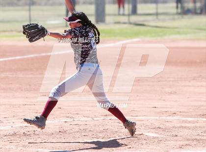 Thumbnail 1 in Miami vs. Ganado photogallery.