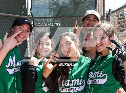 Thumbnail 2 in Miami vs. Ganado photogallery.