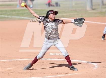 Thumbnail 2 in Miami vs. Ganado photogallery.