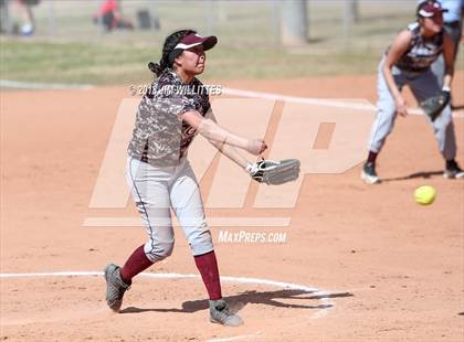 Thumbnail 1 in Miami vs. Ganado photogallery.