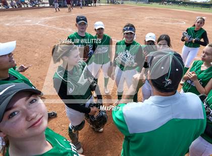 Thumbnail 2 in Miami vs. Ganado photogallery.