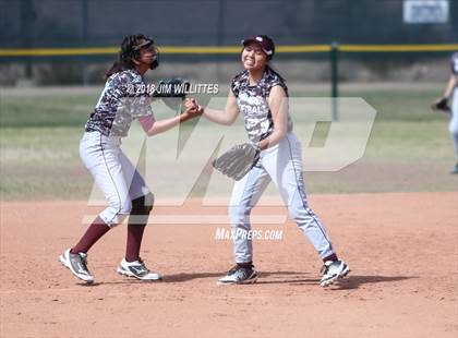 Thumbnail 2 in Miami vs. Ganado photogallery.