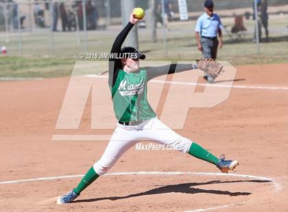 Thumbnail 2 in Miami vs. Ganado photogallery.