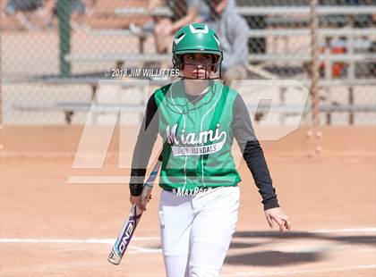 Thumbnail 1 in Miami vs. Ganado photogallery.