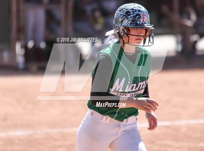 Thumbnail 2 in Miami vs. Ganado photogallery.