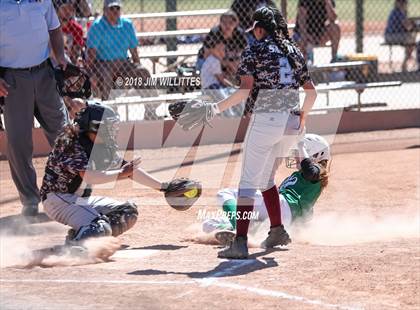 Thumbnail 2 in Miami vs. Ganado photogallery.