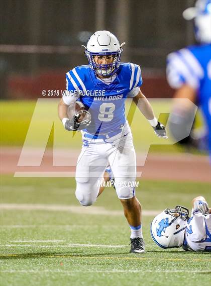 Thumbnail 2 in Burbank vs. Crescenta Valley photogallery.