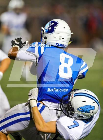 Thumbnail 1 in Burbank vs. Crescenta Valley photogallery.