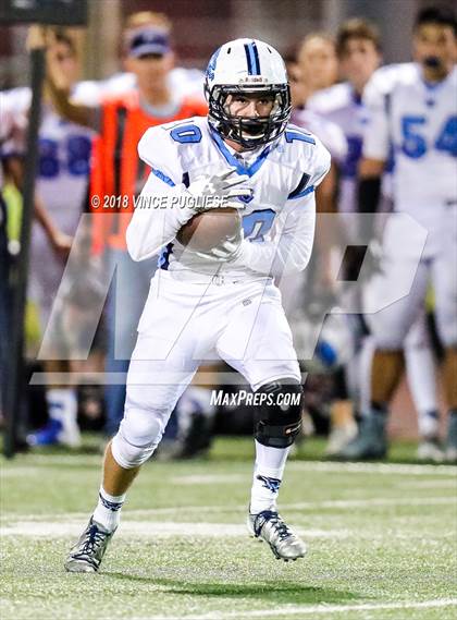 Thumbnail 2 in Burbank vs. Crescenta Valley photogallery.