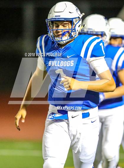 Thumbnail 1 in Burbank vs. Crescenta Valley photogallery.