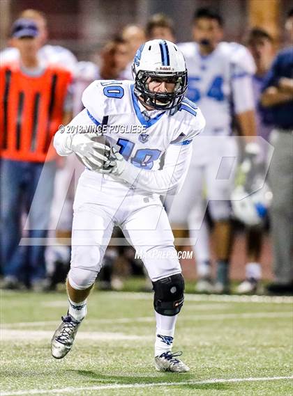 Thumbnail 3 in Burbank vs. Crescenta Valley photogallery.