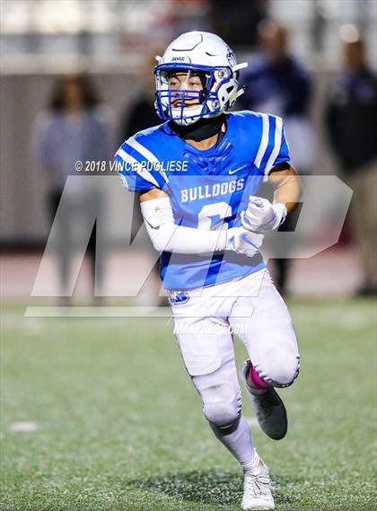 Thumbnail 3 in Burbank vs. Crescenta Valley photogallery.