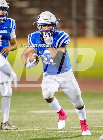 Thumbnail 3 in Burbank vs. Crescenta Valley photogallery.