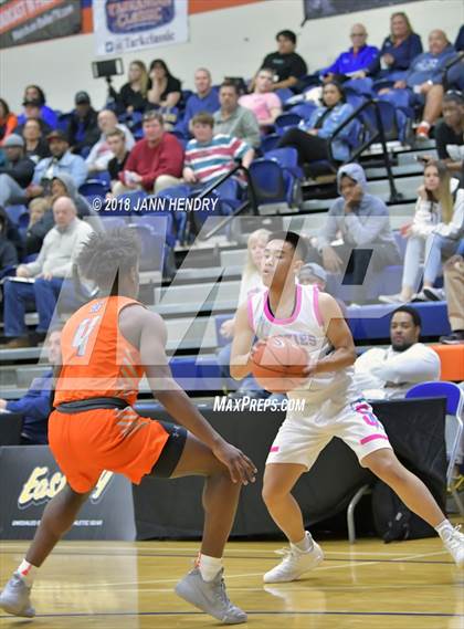 Thumbnail 3 in Bishop Gorman vs. Sheldon (Tarkanian Classic) photogallery.