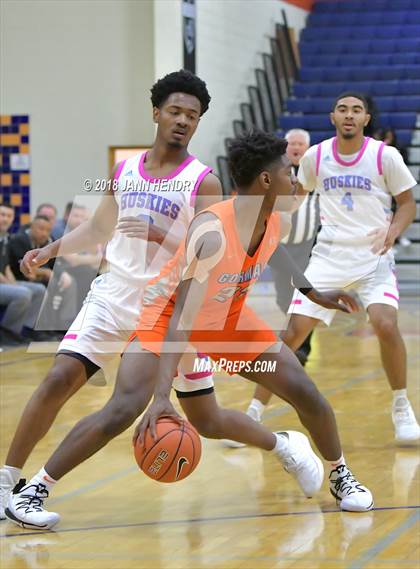 Thumbnail 2 in Bishop Gorman vs. Sheldon (Tarkanian Classic) photogallery.