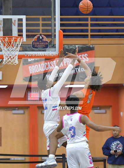 Thumbnail 2 in Bishop Gorman vs. Sheldon (Tarkanian Classic) photogallery.