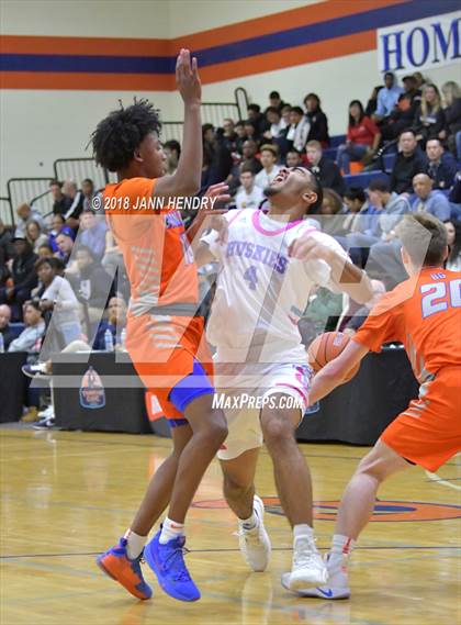 Thumbnail 3 in Bishop Gorman vs. Sheldon (Tarkanian Classic) photogallery.