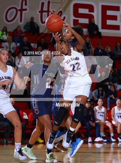 Thumbnail 3 in Chaminade vs. Redondo Union (Battle at the Beach) photogallery.