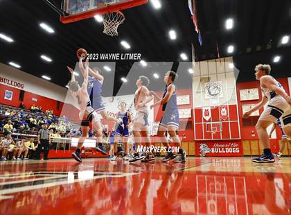 Thumbnail 1 in Highlands @ Covington Catholic photogallery.