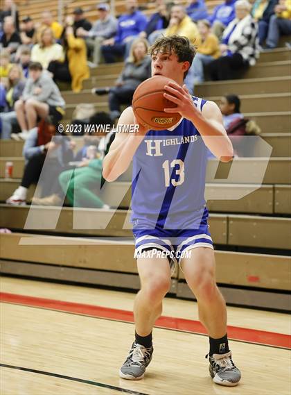Thumbnail 3 in Highlands @ Covington Catholic photogallery.
