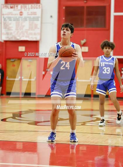 Thumbnail 1 in Highlands @ Covington Catholic photogallery.