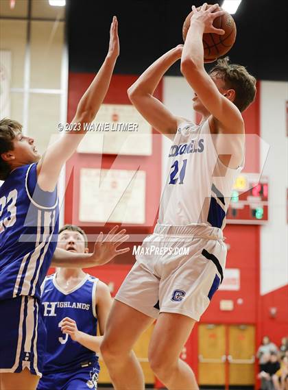 Thumbnail 1 in Highlands @ Covington Catholic photogallery.
