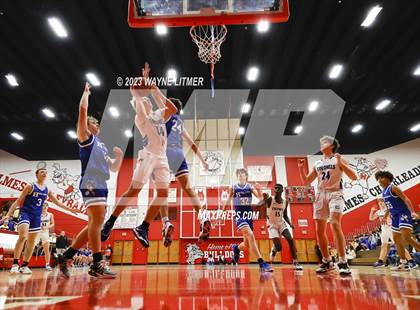 Thumbnail 1 in Highlands @ Covington Catholic photogallery.