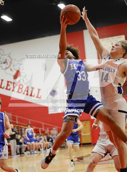 Thumbnail 1 in Highlands @ Covington Catholic photogallery.