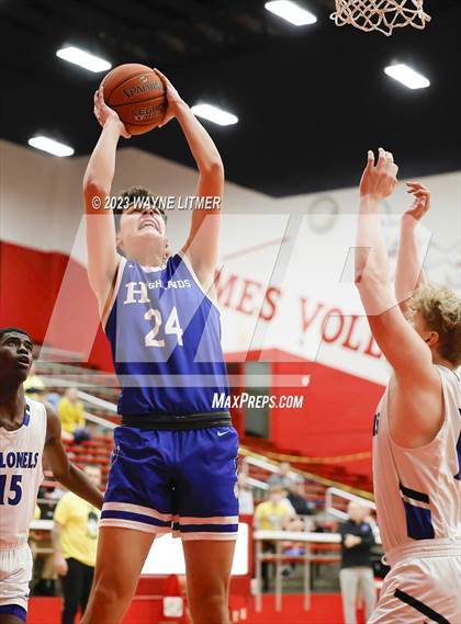 Thumbnail 2 in Highlands @ Covington Catholic photogallery.