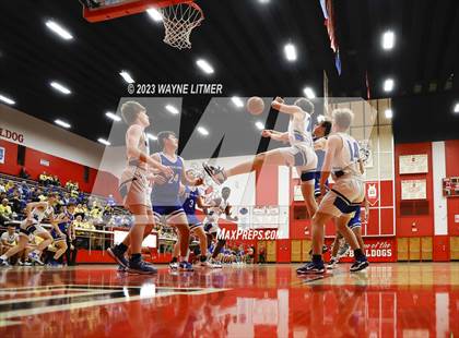 Thumbnail 3 in Highlands @ Covington Catholic photogallery.