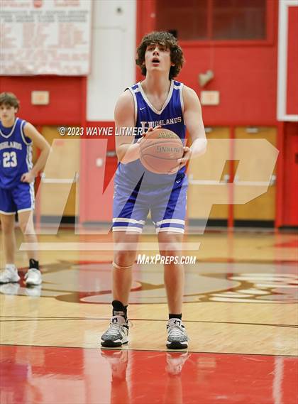 Thumbnail 1 in Highlands @ Covington Catholic photogallery.