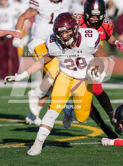 Thumbnail 2 in Loyola Academy vs. Huntley (IHSA Class 8A Quarterfinal) photogallery.