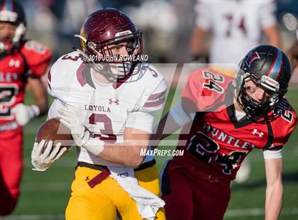 Thumbnail 2 in Loyola Academy vs. Huntley (IHSA Class 8A Quarterfinal) photogallery.