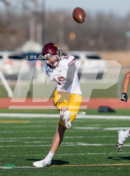 Thumbnail 2 in Loyola Academy vs. Huntley (IHSA Class 8A Quarterfinal) photogallery.
