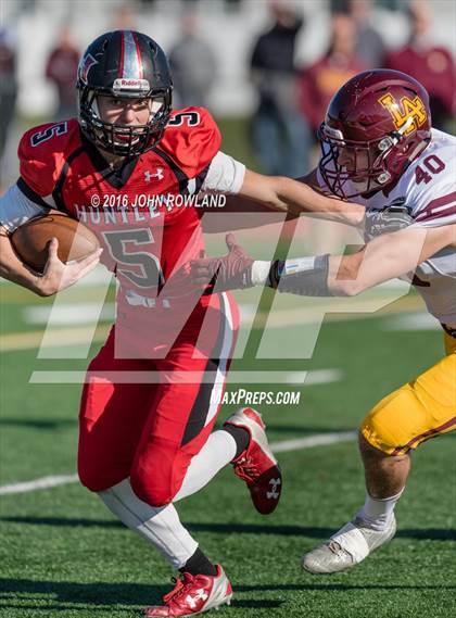 Thumbnail 3 in Loyola Academy vs. Huntley (IHSA Class 8A Quarterfinal) photogallery.