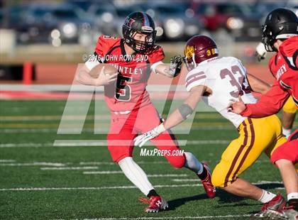 Thumbnail 2 in Loyola Academy vs. Huntley (IHSA Class 8A Quarterfinal) photogallery.