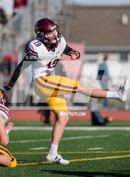 Thumbnail 3 in Loyola Academy vs. Huntley (IHSA Class 8A Quarterfinal) photogallery.