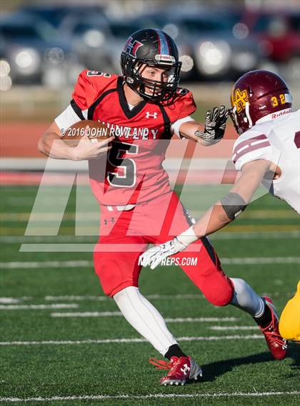Thumbnail 3 in Loyola Academy vs. Huntley (IHSA Class 8A Quarterfinal) photogallery.