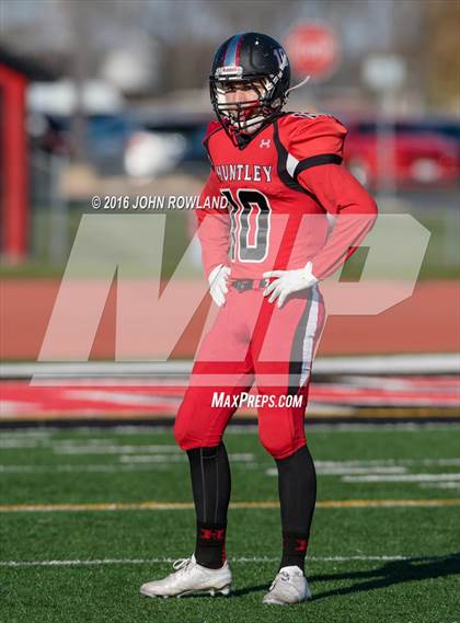 Thumbnail 2 in Loyola Academy vs. Huntley (IHSA Class 8A Quarterfinal) photogallery.